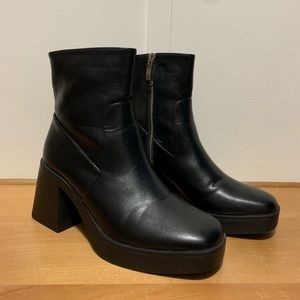 Black Heeled Boots